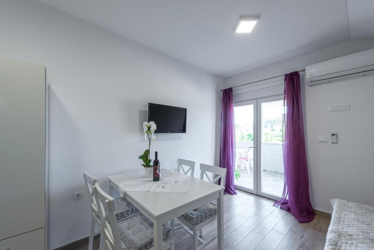 Apartments Vukelic Mlini Exterior photo